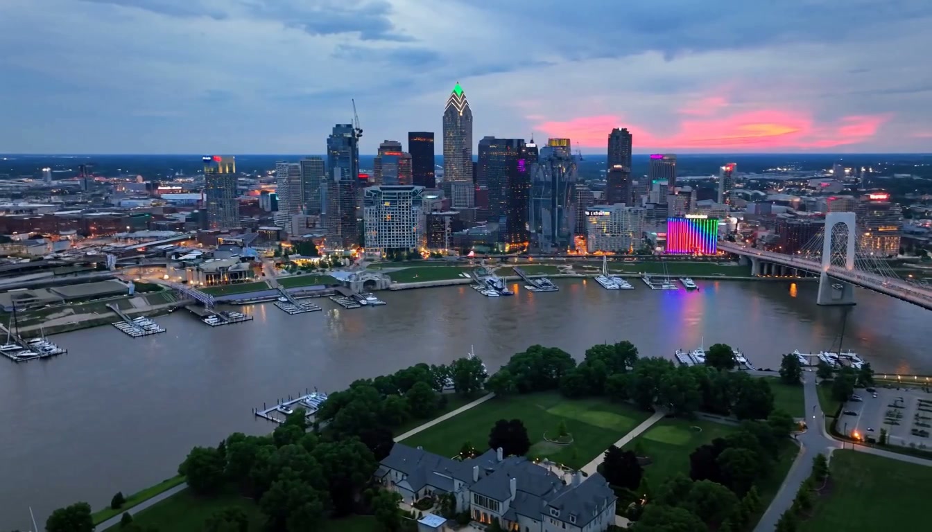 Carrie Zeier | Luxury Real Estate
